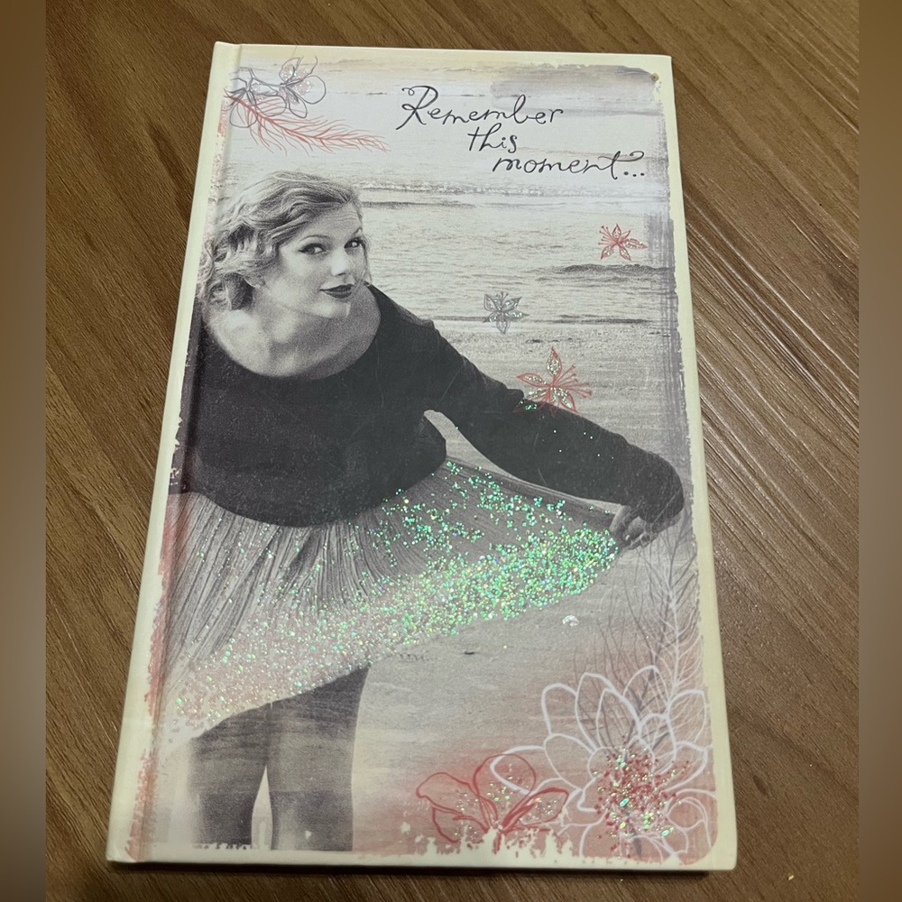 Taylor Swift 2012 “Long Live” Notebook